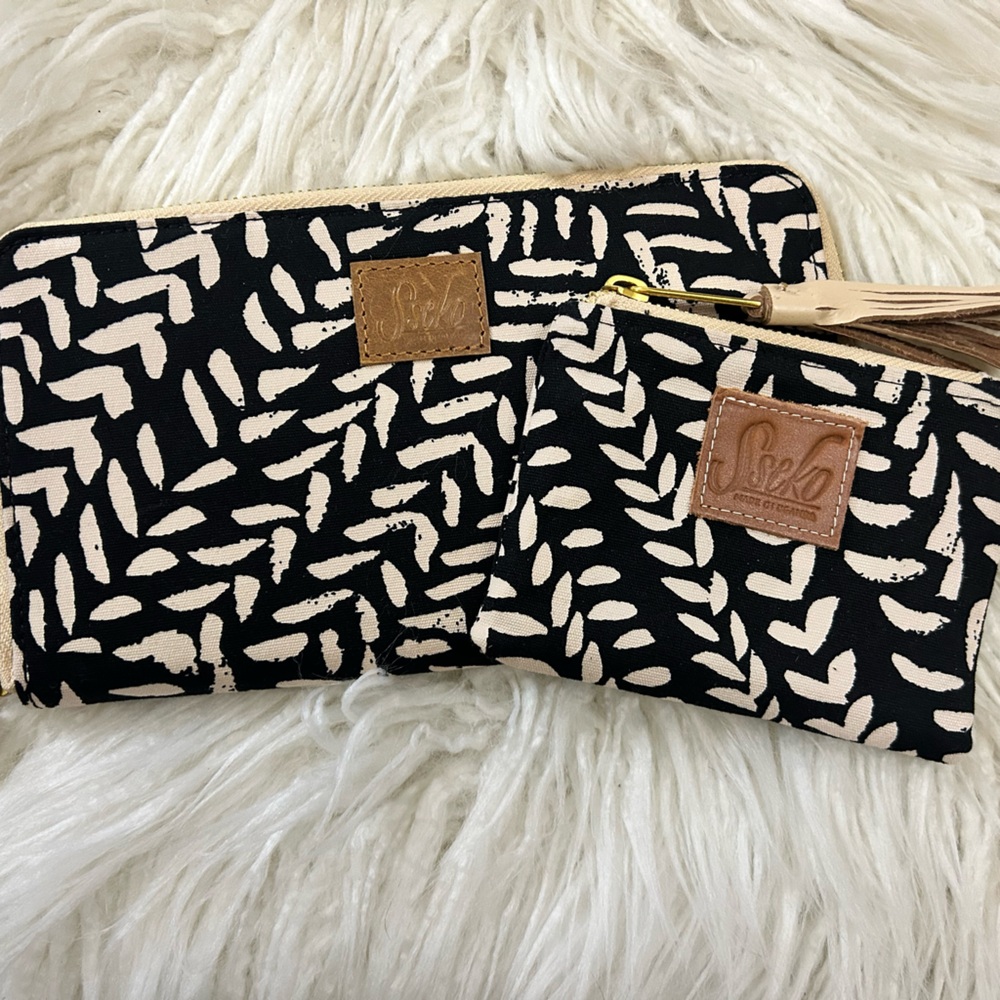 Sseko Kawa Black and Cream Pattern Clutch and Coinpurse